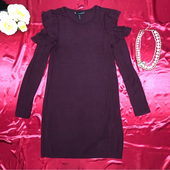 ⭐️NEW⭐️WhiteHouseBlackMarket WHBMLong Sleeve Ruffle Cold Shoulder Sheath Dress - Picture 4 of 10
